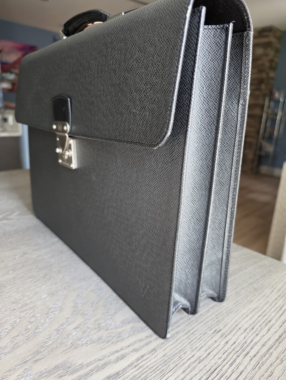 Authentic Louis Vuitton Luxury Men's Briefcase - Black/grey Leather - Picture 6 of 16
